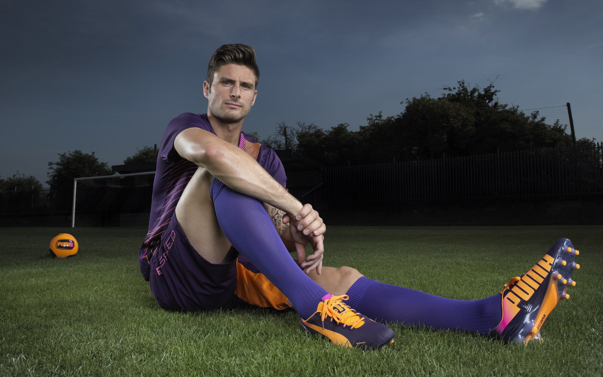 各大足球俱乐部推出粉丝互动平台，增强用户粘性，足球俱乐部粉丝数