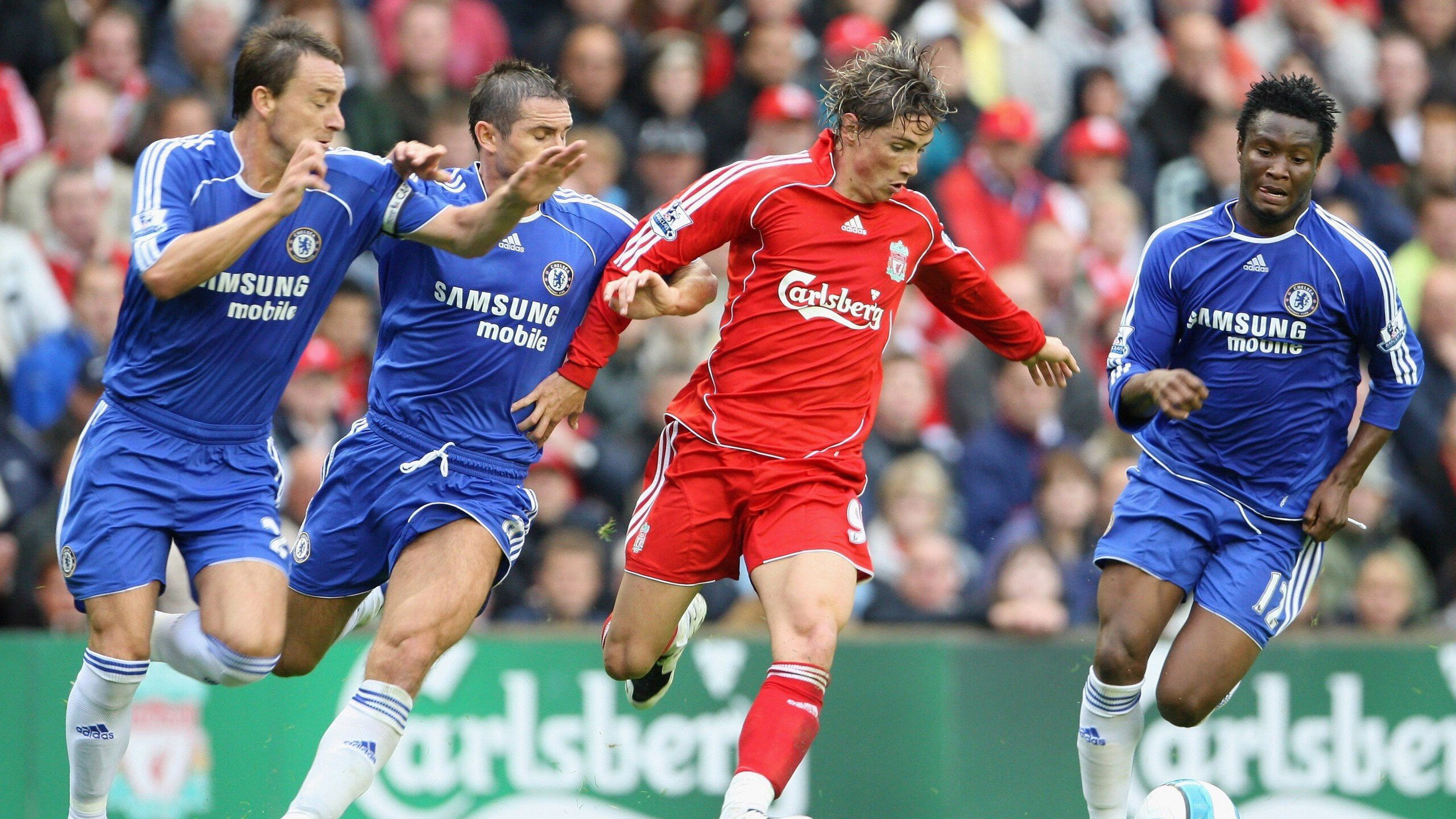 校园足球增加女子球队参与度促进性别平衡发展，开展女子足球比赛的意义